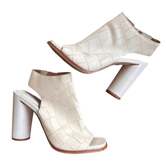 CALVIN KLEIN Amari Croc Embossed Leather Heeled Sandal Sz 8.5 - Picture 1 of 6
